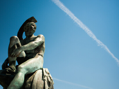 Atenas. Estatua de Teseo, plaza Syntagma
