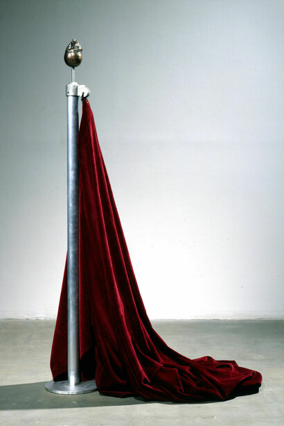 Jennifer Bolande, Pinnacle, 1989. Courtesy of Hammer Museum