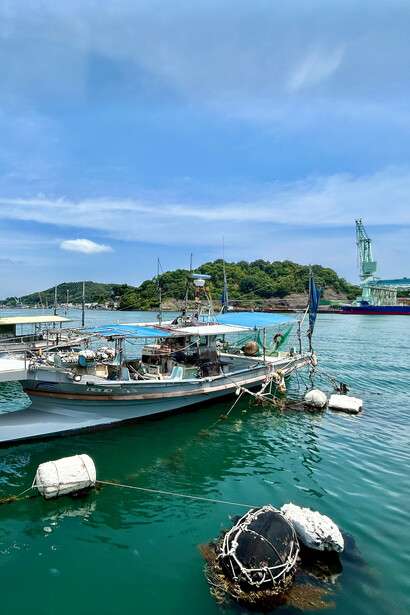 Fishing boats by the sea promenade of Onomichi © Alma Reyes