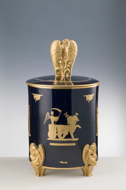 Gio Ponti, Società Ceramica Richard-Ginori, Doccia Cista Triumphus Mortis e Triumphus Amoris, 1930 c. Courtesy of Mart