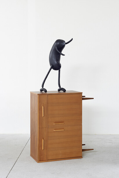 Erwin Wurm, Abstract Sculptures (Step), 2014, Bronze, patina, furniture, 156 x 79 x 36 cm, Ed. 2 of 6, Courtesy Galerie Thaddaeus Ropac, Paris/Salzburg © Erwin Wurm, Photo: Eva Würdinger