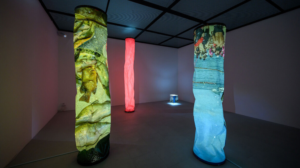 Nabuqi, Geopoetics regarding a waterless sea, exhibition view. Courtesy of Kiang Malingue Gallery