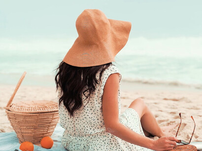 Gazing at the endless ocean, one can appreciate how stepping away from routine fosters fresh perspectives and renewed energy
