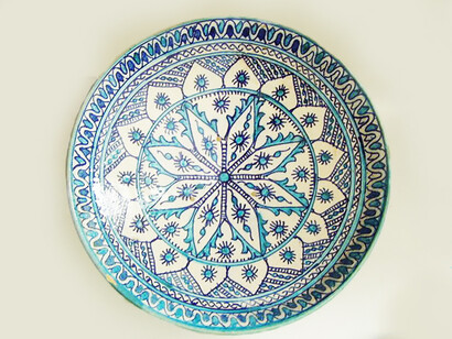Rishtan Pottery offers a glimpse into the artistic legacy of Uzbekistan, with its meticulously crafted ceramics embodying the beauty and skill of traditional pottery techniques