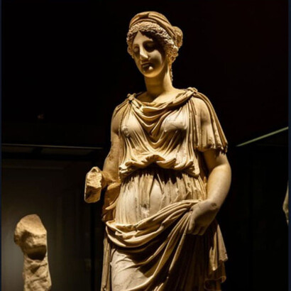 Artemisa llama a Eros (arte griego)