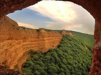 Las médulas, León. Vista de las médulas desde la boca de una de las grutas