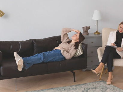 Alternative treatments for young women's fears and anxieties during therapy sessions