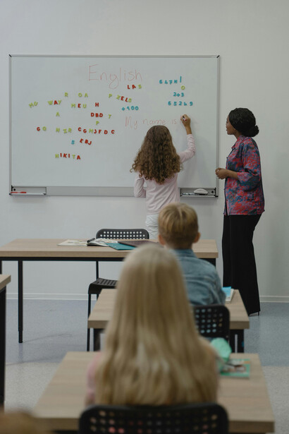 A sobrecarga de trabalho dos professores no Brasil afeta sua saúde mental e a qualidade do ensino saiba mais sobre esse problema crescente