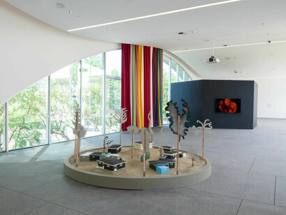 Various artists, Breath(e). Toward climate and social justice, exhibition view. Courtesy of Hammer Museum