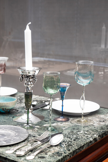 Various artists, Little table, cover thyself! Exhibition view. Courtesy of Designmuseum Danmark