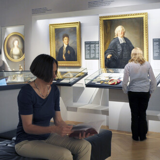 A glance around the exhibition “Glory and decline of the Ancien Régime”
© Bernisches Historisches Museum, Bern. Photograph Christine Moor