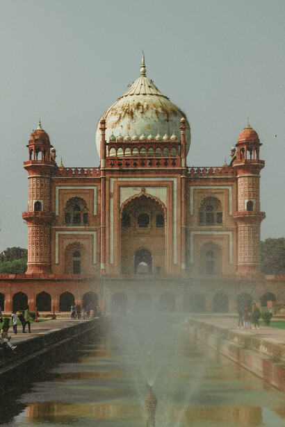 A Tumba Safdarjung em Nova Delhi, Índía, conserva um estilo imperial mogol tardio