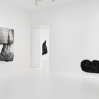Lee Bae, Attending, exhibition view. Courtesy of Perrotin