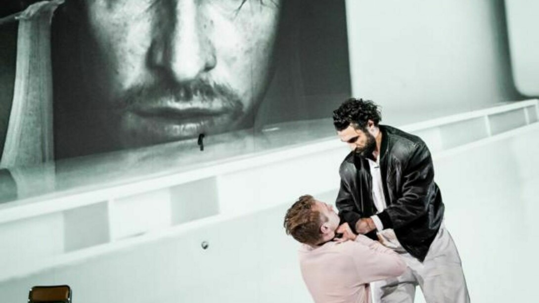 Im herzen der gewalt (history of violence). Courtesy of the Schaubühne am Lehniner Platz