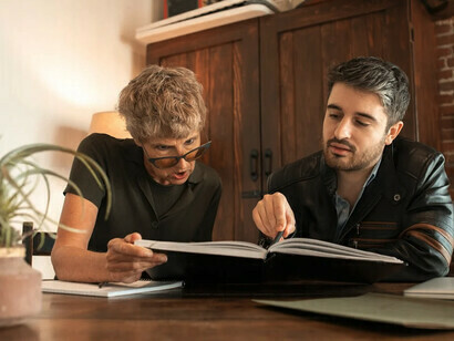 The study of the coherent and appropriate theoretical framework in the scientific production of theses and dissertations carried out in the scope of programs, master's and doctoral courses, as well as in research projects financed by study institutions.