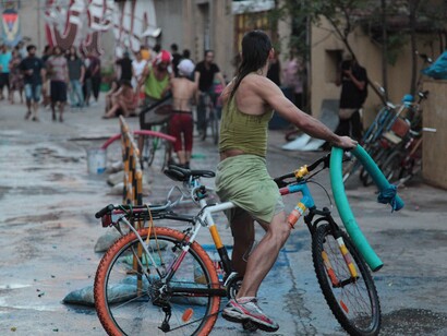 Taller de bicicletas en el Patio Maravillas