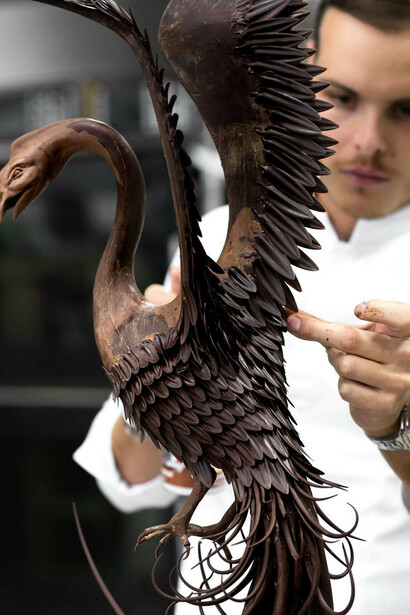 Pasticceria di Amaury Guichon. La ricerca del sapore dolce nata in antichità per bisogno, è diventata oggi una complessa cultura che racchiude scienza, manualità, tradizioni e in grado di generare emozioni