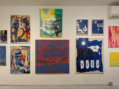 Various artists, The emotive power of color, exhibition view. Courtesy of Van
Der Plas Gallery