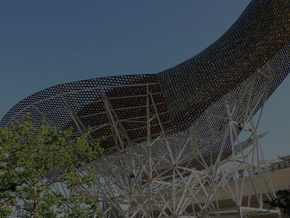 Sculpture by Frank O. Gehry in the shape of fish. Area of the Olympic Village of Barcelona, Catalonia, Spain