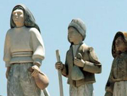 Statue raffiguranti i tre pastorelli