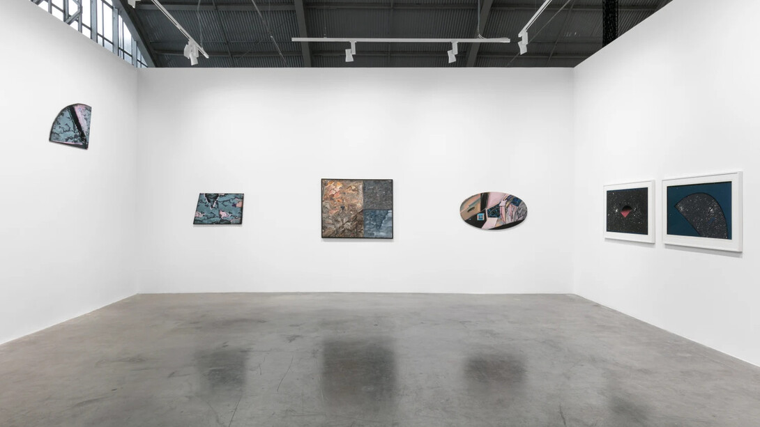 Anna Bella Geiger, Quase mapa, quase mancha, exhibition view. Courtesy of Mendes Wood DM