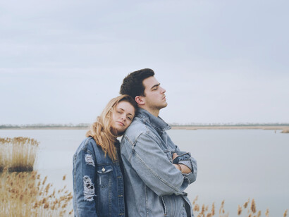 Estos cambios en nuestra manera de relacionarnos son inevitables, devienen con el contexto de la época, y es contraproducente buscar culpables individuales