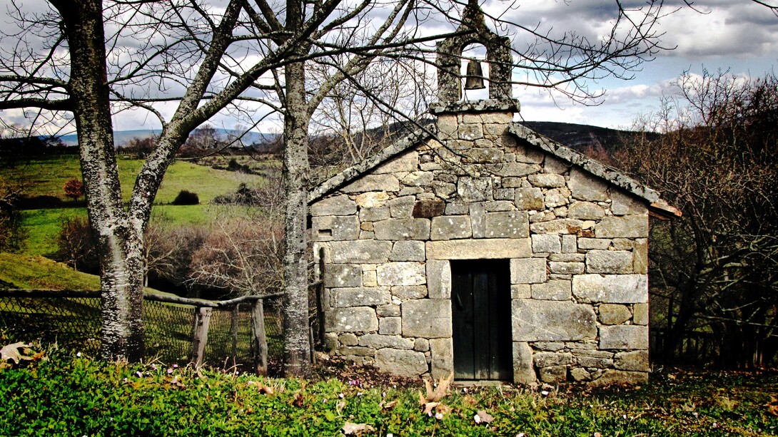 A Pobra de Trives, Ourense. Capilla del pazo de Paradela