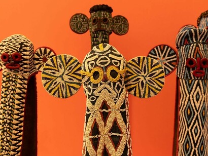 Various artists, Between the head and the earth, exhibition view. Courtesy of Pinacoteca