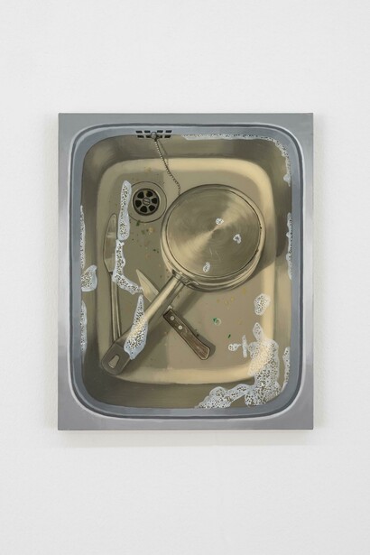 Helene Appel, Spülbecken mit geschirr (8), 2024. Courtesy of Rüdiger Schöttle Gallery